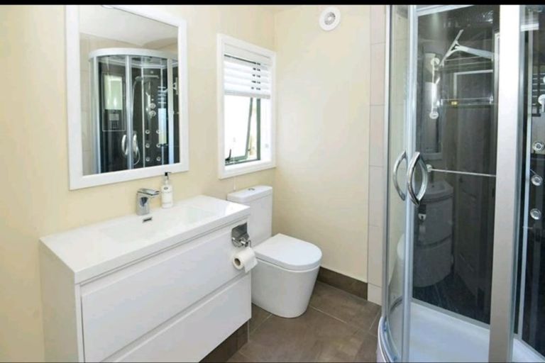 Photo of property in 14 Judd Place, Orewa, 0931