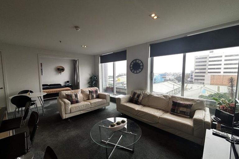 Photo of property in 22 Liardet Apartments, 303/22 Liardet Street, New Plymouth, 4310