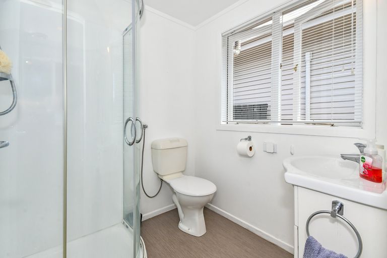 Photo of property in 11a Youngs Road, Papakura, 2110