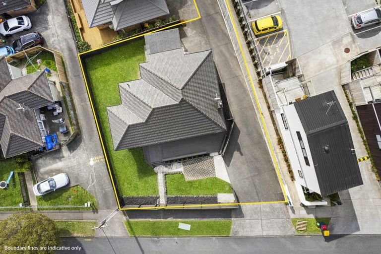 Photo of property in 6 James Laurie Street, Henderson, Auckland, 0612