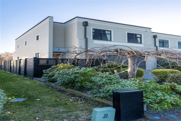 Photo of property in 10 Country Club Terrace, Northwood, Christchurch, 8051