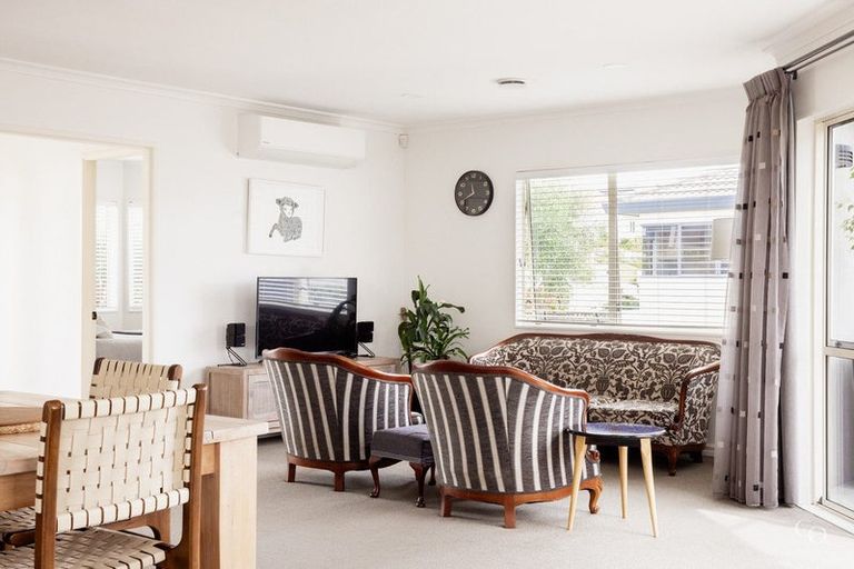 Photo of property in 75a Oceanview Road, Mount Maunganui, 3116