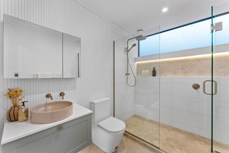 Photo of property in 45a Rosario Crescent, Red Beach, 0932