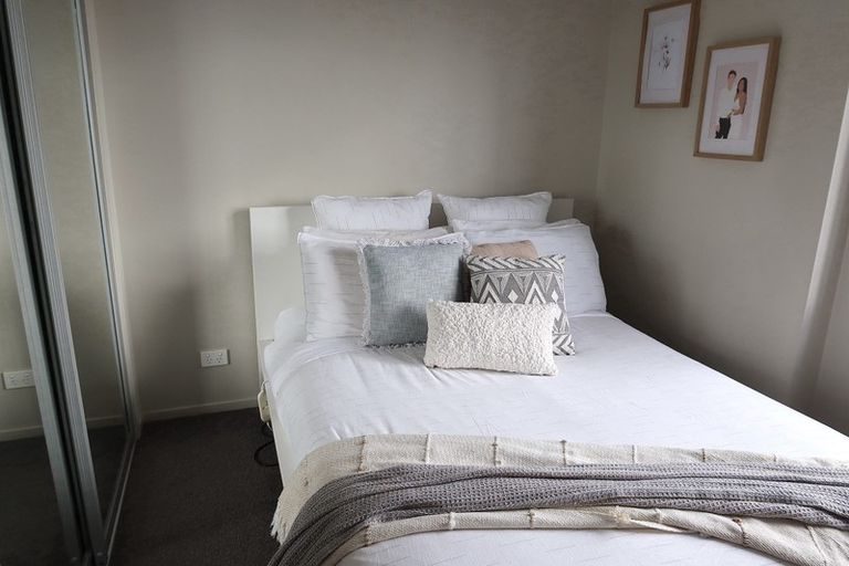 Photo of property in 3/22 Kerewhenua Crescent, 0616