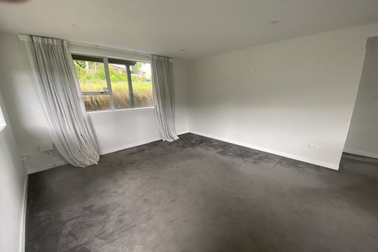 Photo of property in 19 Zande Terrace, Tawa, Wellington, 5028
