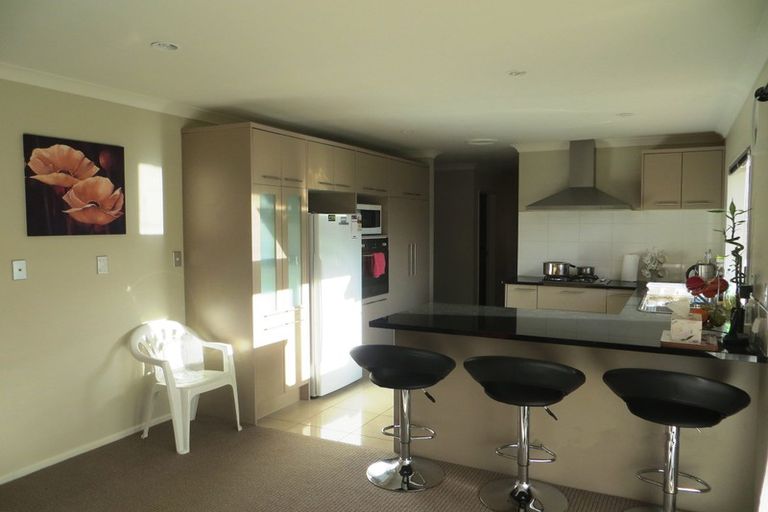 Photo of property in 28 Donegal Park Drive, Flat Bush, Auckland, 2019