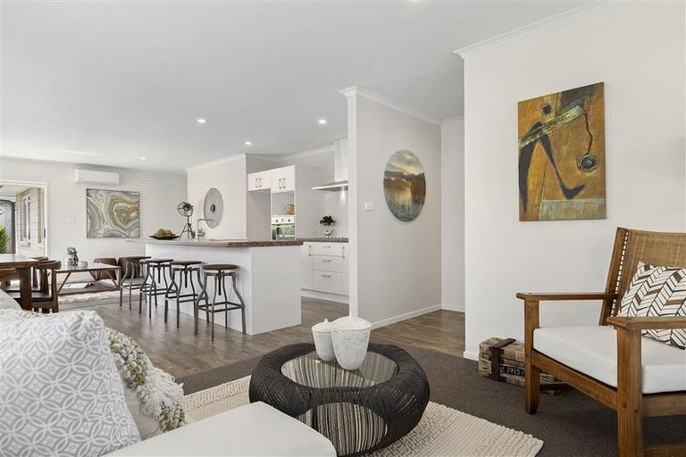 Photo of property in 263 Lakes Boulevard, Pyes Pa, Tauranga, 3112