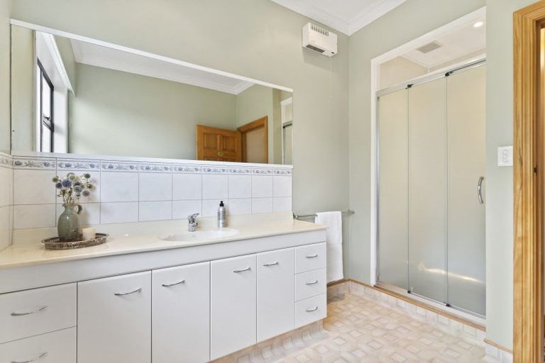 Photo of property in 2 Farley Avenue, Greytown, 5712