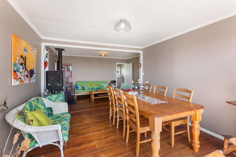 Photo of property in 66a Marine Parade, Otaki Beach, Otaki, 5512