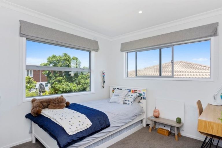 Photo of property in 24 Tay Street, Mount Maunganui, 3116