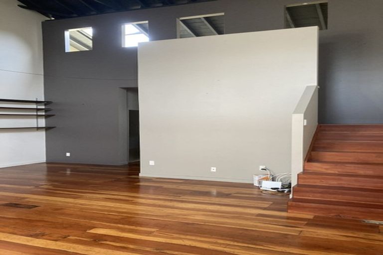 Photo of property in 2u7 King Street, Mount Cook, Wellington, 6021