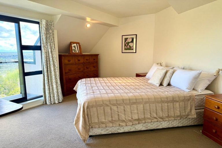 Photo of property in 2/12 Macmillan Avenue, Cashmere, Christchurch, 8022