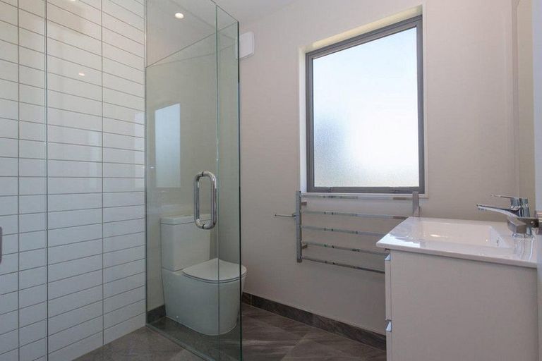 Photo of property in 3 Takahe Lane, Wanaka, 9305