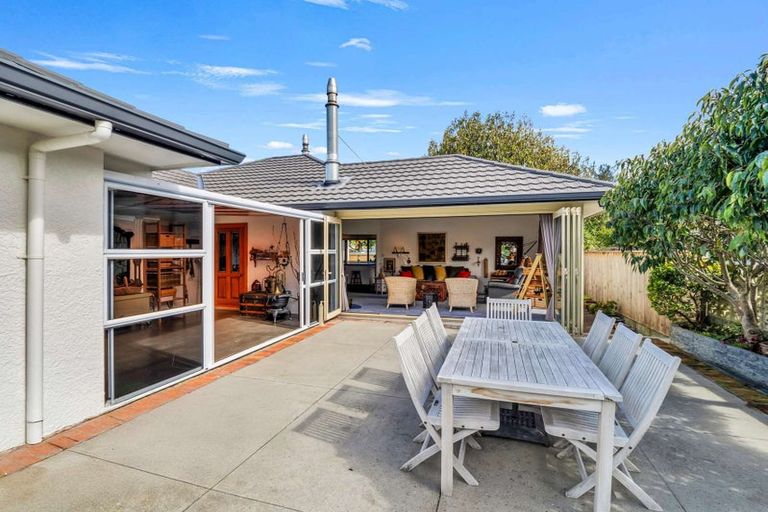 Photo of property in 16 Tregarth Street, Saint Johns Hill, Whanganui, 4501