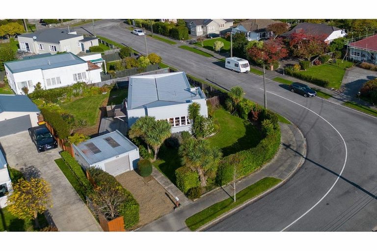 Photo of property in 12 Mccombs Street, Somerfield, Christchurch, 8024