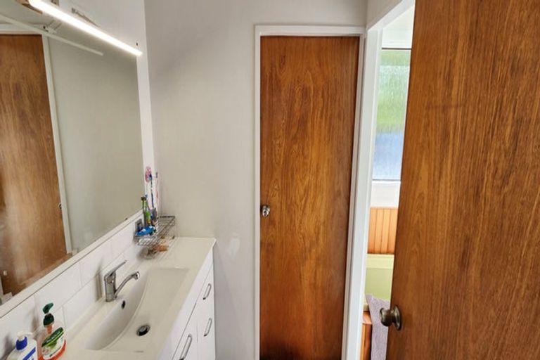 Photo of property in 10 Tawari Street, Inglewood, 4330