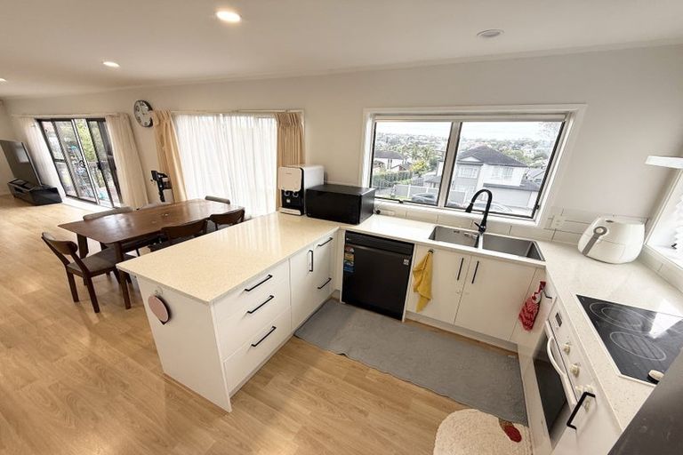 Photo of property in 1/16 Quebec Road, Milford, Auckland, 0620