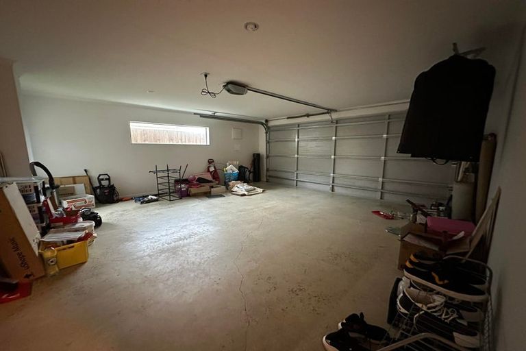 Photo of property in 21 Cresswell Place, Johnsonville, Wellington, 6037