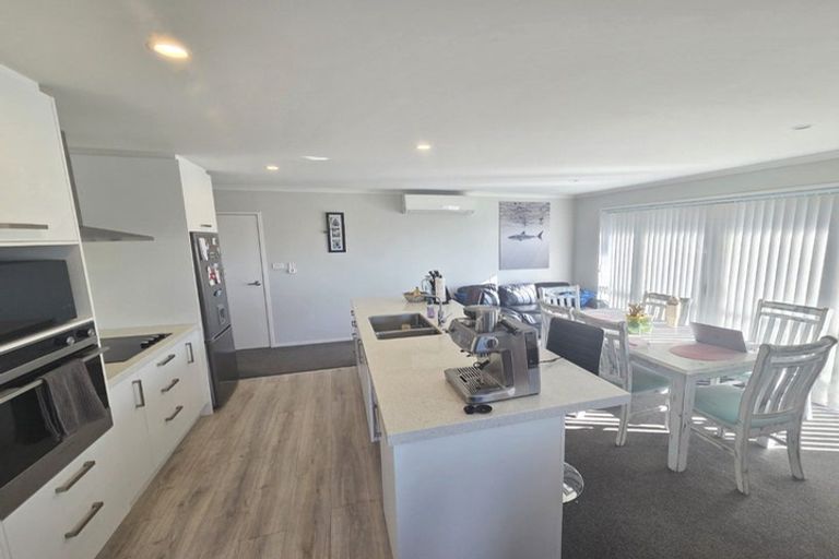 Photo of property in 70 Dunkeld Drive, Papamoa, 3118