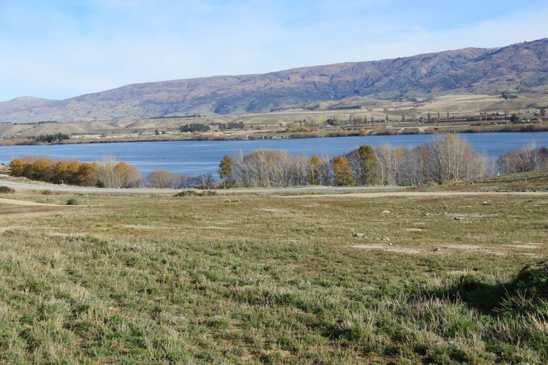 Photo of property in 38 Lakefront Terrace, Northburn, Cromwell, 9383