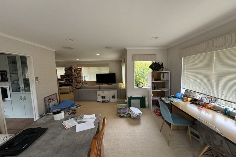 Photo of property in 6 Conacher Close, East Tamaki Heights, Auckland, 2016