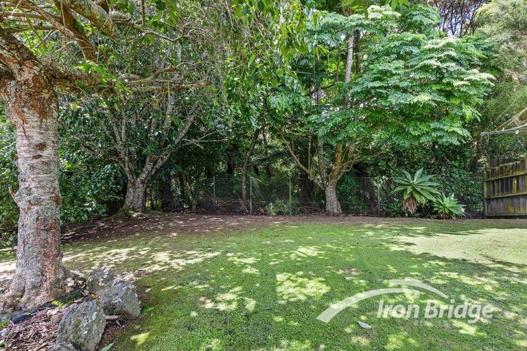 Photo of property in 75 Meadowvale Rise, Titirangi, Auckland, 0604