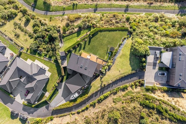 Photo of property in 13 Manapouri Lane, Aotea, Porirua, 5024