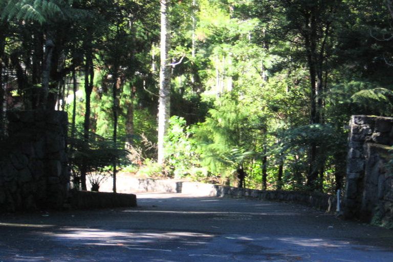 Photo of property in 195 Konini Road, Titirangi, Auckland, 0604