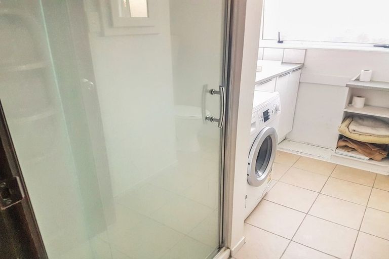 Photo of property in 2/107 Holly Road, St Albans, Christchurch, 8014