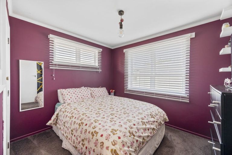 Photo of property in 18 Lipscombe Crescent, Havelock North, 4130