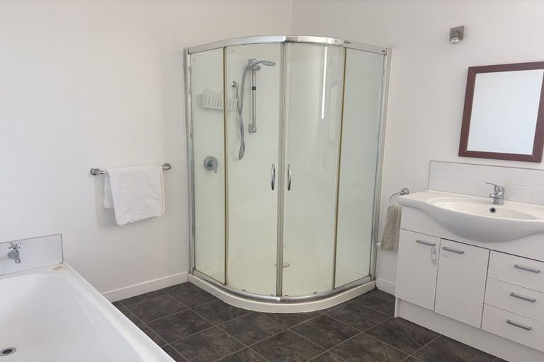 Photo of property in 10 Wallace Road, Waipukurau, 4200