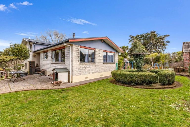 Photo of property in 17 Bridger Place, Eltham, 4322