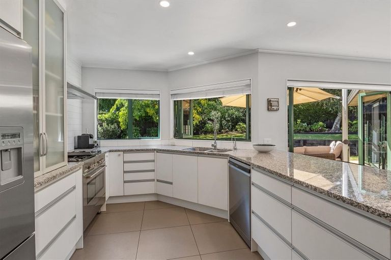 Photo of property in 33 Landing Drive, Albany, Auckland, 0632