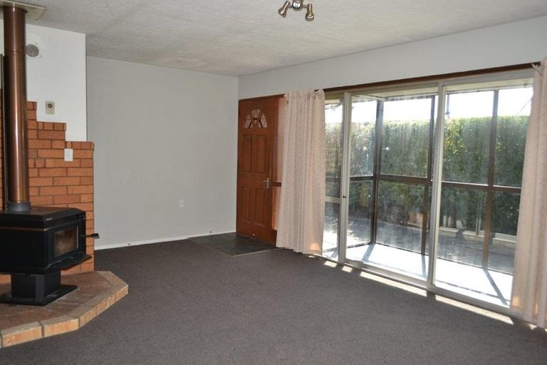 Photo of property in 35 Gibbs Drive, Woodend, 7610