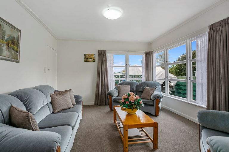 Photo of property in 75 Grey Street, Cambridge, 3434