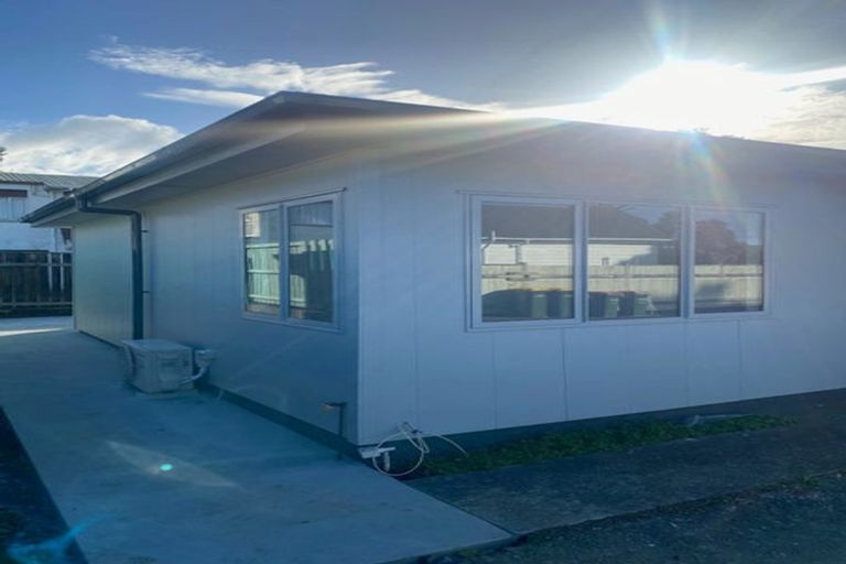 Photo of property in 40a&b Belt Road, Moturoa, New Plymouth, 4310