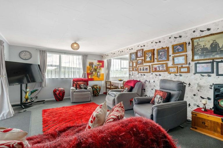 Photo of property in 31 Cross Street, Castlecliff, Whanganui, 4501