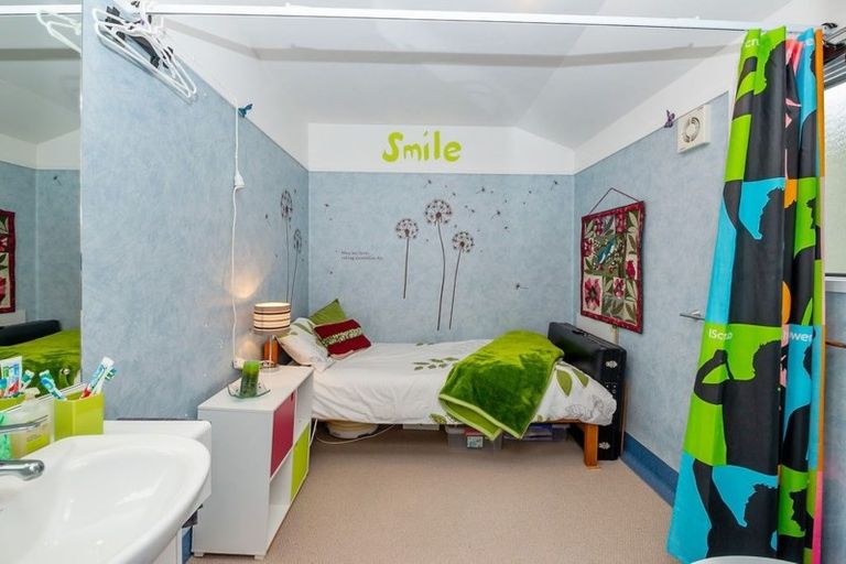 Photo of property in 157b Colwill Road, Massey, Auckland, 0614