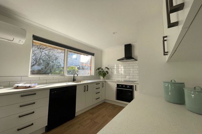 Photo of property in 427 Avonhead Road, Avonhead, Christchurch, 8042