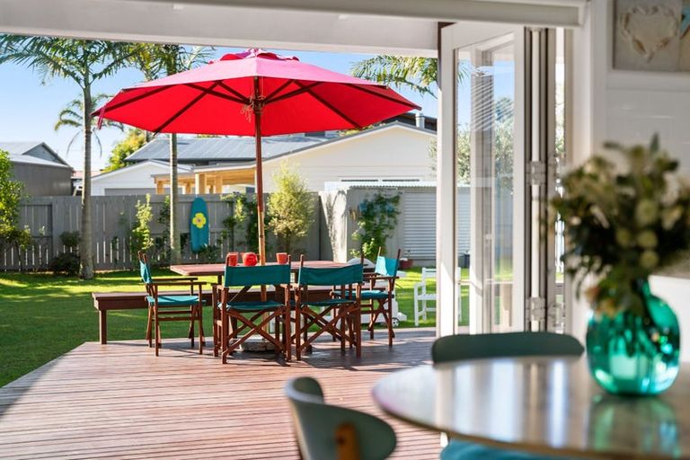 Photo of property in 127 Mckellar Place, Whangamata, 3620