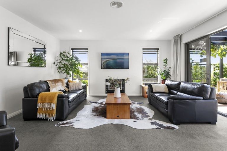 Photo of property in 15 Kakemai Rise, Pyes Pa, Tauranga, 3112