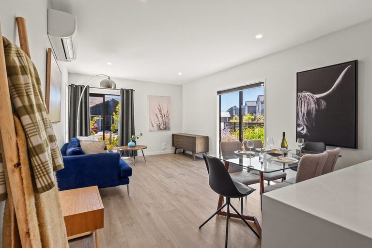 Photo of property in 15 Mulholland Drive, Jacks Point, 9371