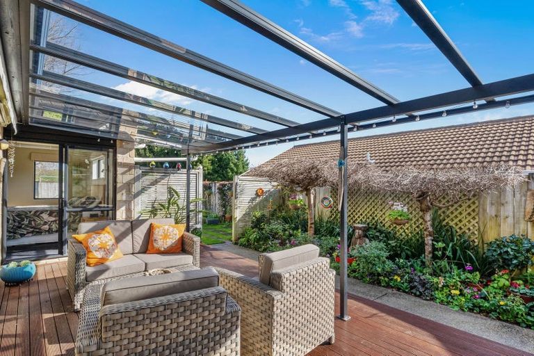 Photo of property in 2 Halsey Grove, Paraparaumu Beach, Paraparaumu, 5032