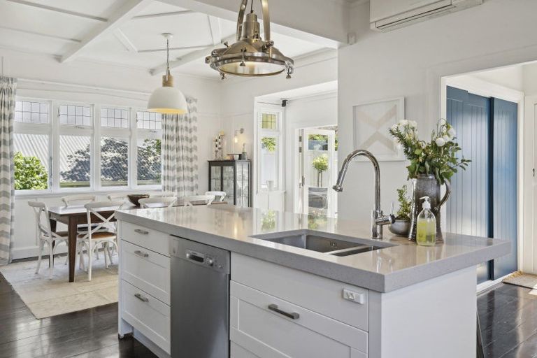 Photo of property in 2 Waitoa Road, Hataitai, Wellington, 6021