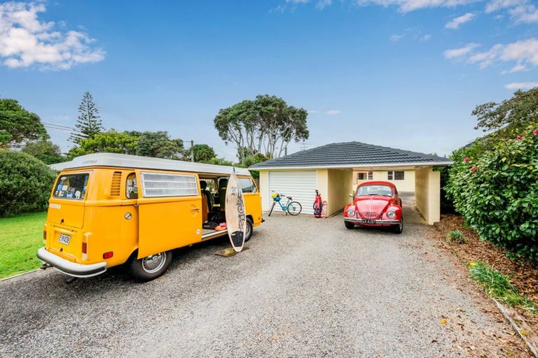 Photo of property in 22 Hohiria Street, Waikanae Beach, Waikanae, 5036