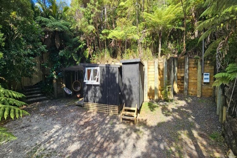 Photo of property in 105 Lone Kauri Road, Karekare, New Lynn, 0772