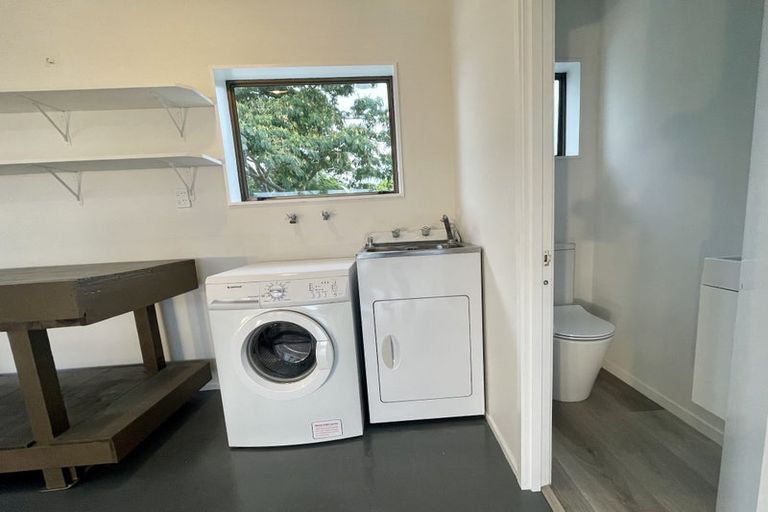 Photo of property in 2/28 Summit Drive, Torbay, Auckland, 0630