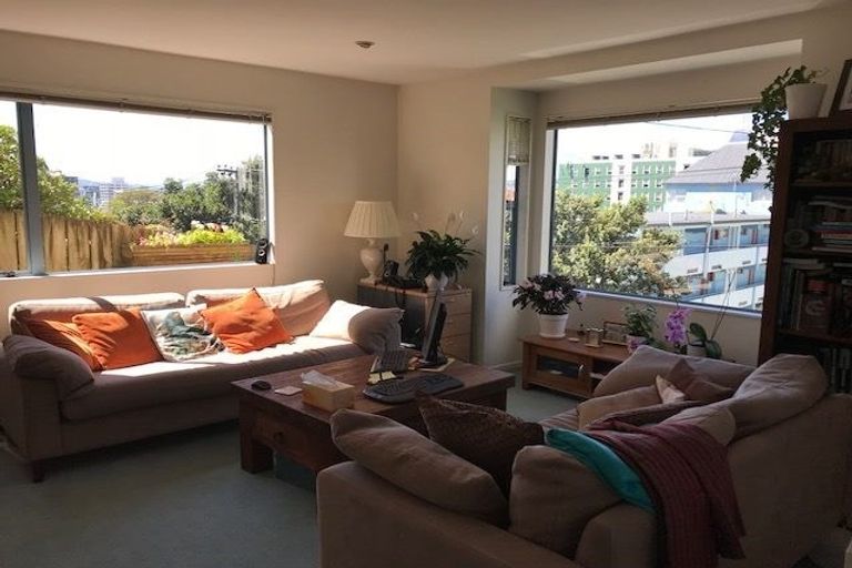 Photo of property in 18f2 Ohiro Road, Aro Valley, Wellington, 6021