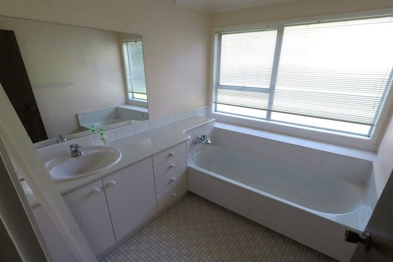 Photo of property in 38 Maxwelton Drive, Mairangi Bay, Auckland, 0630