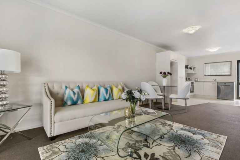 Photo of property in 25/94 Glengarry Road, Glen Eden, Auckland, 0602